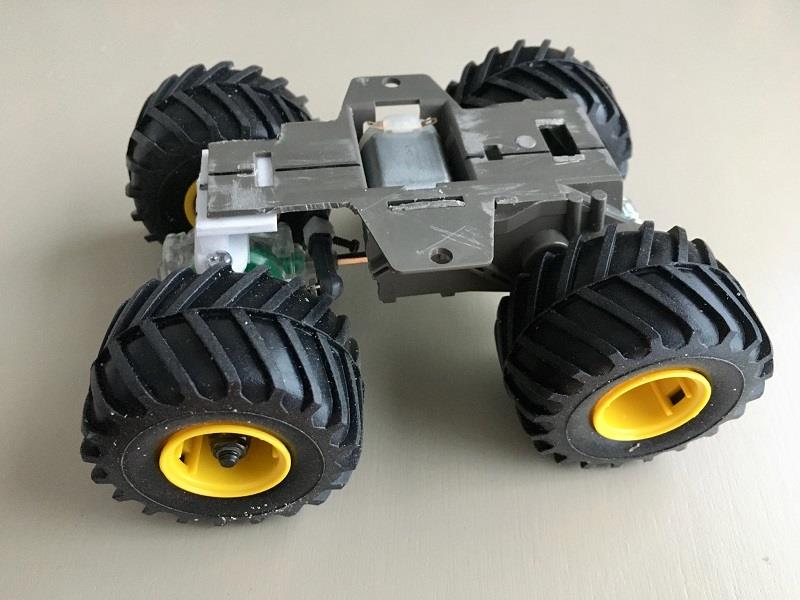 ワイルドミニ四駆ブルヘッドを ESP32でラジコン化｜ぴ ー し ー え む