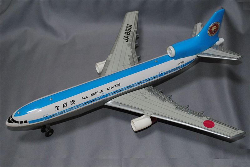 野村トーイ、ブリキ製、フリクション走行 全日空 L1011トライスター