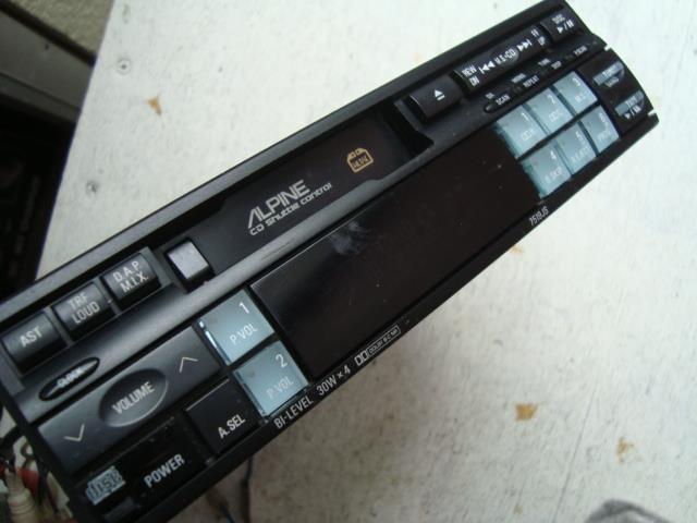 ☆ アルパイン カセットデッキ 「7519JS」 コネクタ確認ですよ