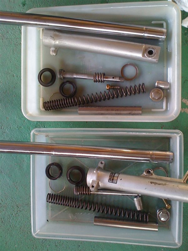 NSR50 フロントフォークのオーバーホール（ホンダ NSR50）by Hisao