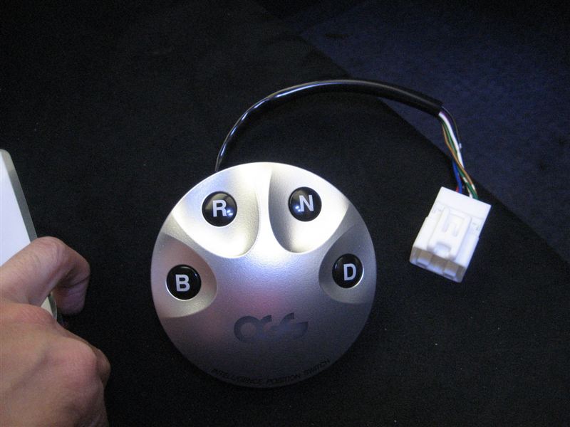 OGS・インテリジェンス・ポジション・スイッチ取付（トヨタ プリウス