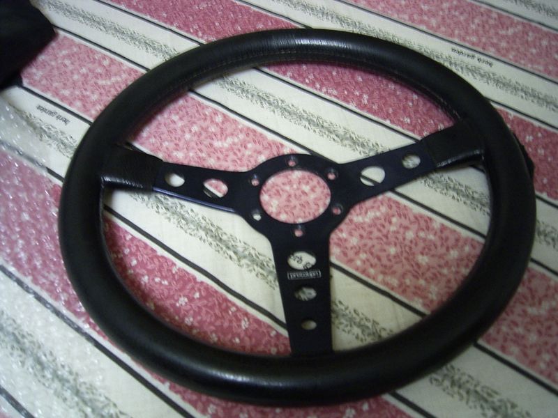 ステアリング(MOMO-PROTOTIPO)の革張替え その1（トヨタ MR2）by