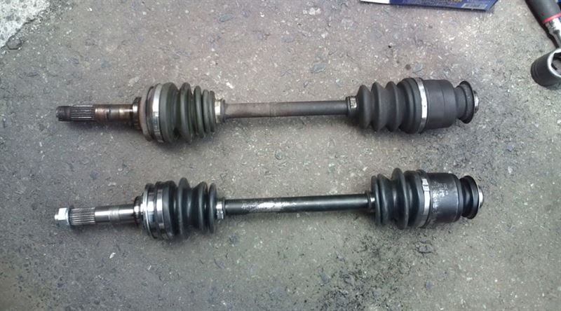 ドライブシャフト左右交換（ダイハツ ミラ・L500/510系）by KENZZYI