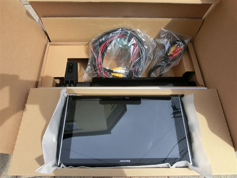 ALPINE PKG-M1000V-BK リアビジョンモニター 取付（ホンダ オデッセイ