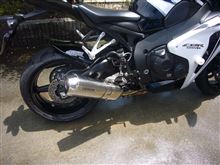 無限スリップオンマフラー交換（その1）（ホンダ CBR1000RR）by