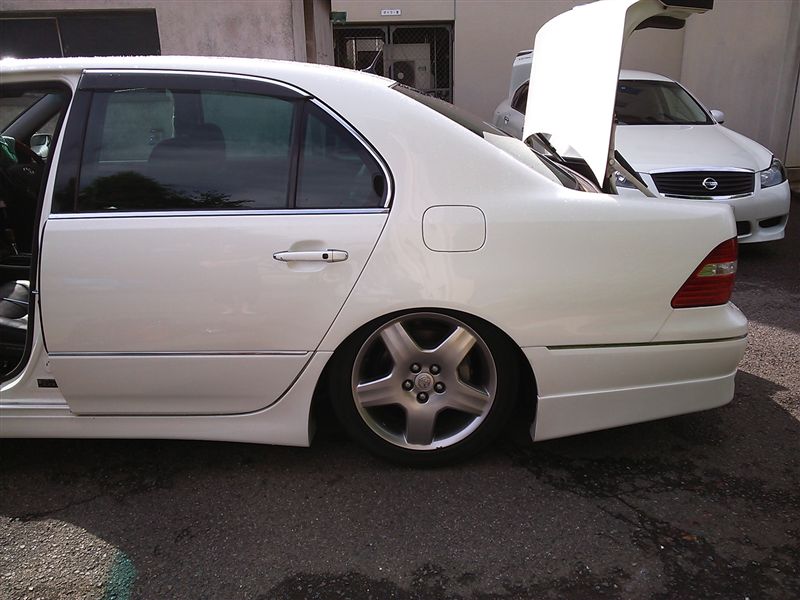 エアサスコントローラーの取り付け（トヨタ セルシオ・30系）by かずき