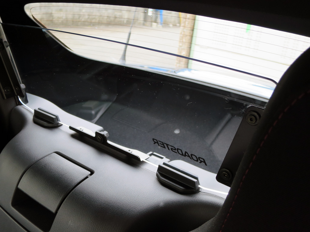 Mazda純正ウィンドブロッカー取り付け（マツダ ロードスター・ND）by