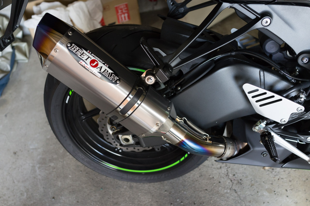 BEET NASSERT-EVO TypeII スリップオンマフラー交換（カワサキ ZX-6R