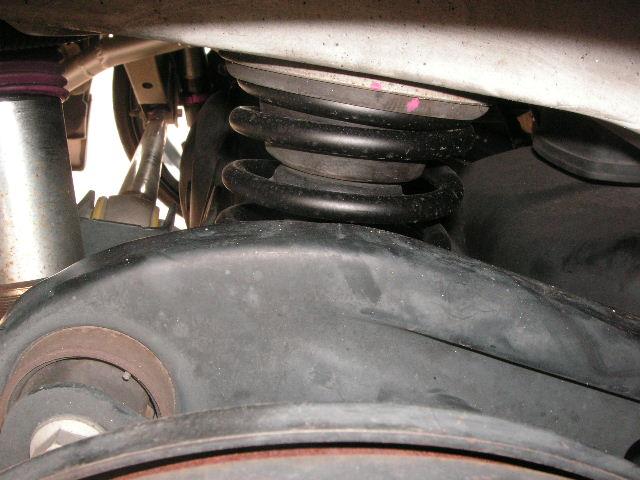 オウジファクトリー リアショックブラケット延長加工＆リアバンプ短縮