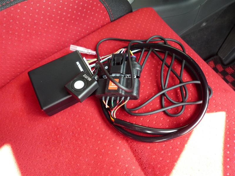 スロットルコントローラー取り付け（スズキ スイフトスポーツ・ZC31S