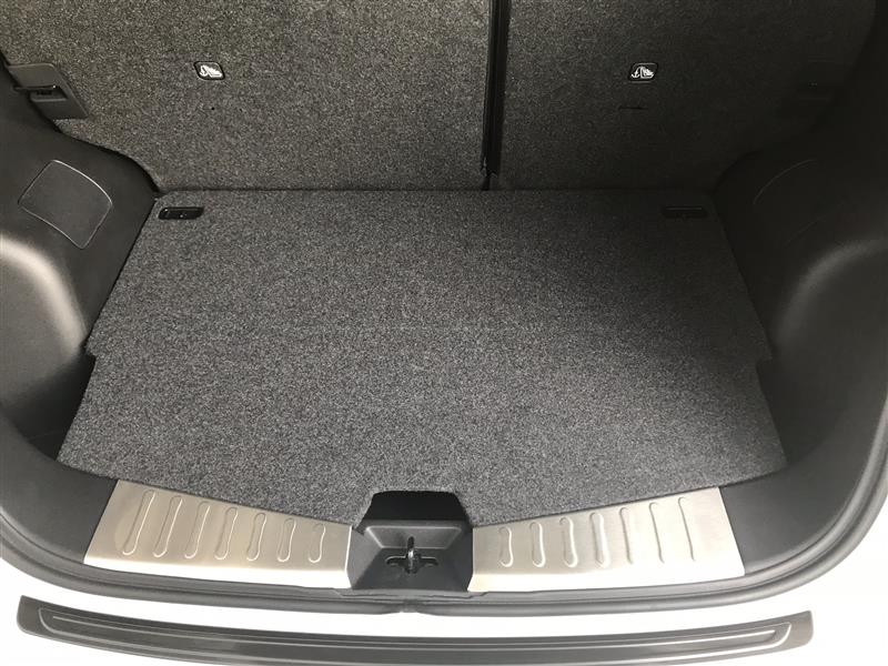 純正マルチラゲッジボードの取付（日産 ノート e-POWER・E12）by Y