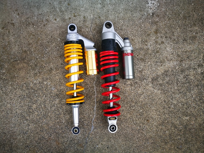 CB1300SF リアサスペンション交換 SC54（ホンダ CB1300 SUPER FOUR