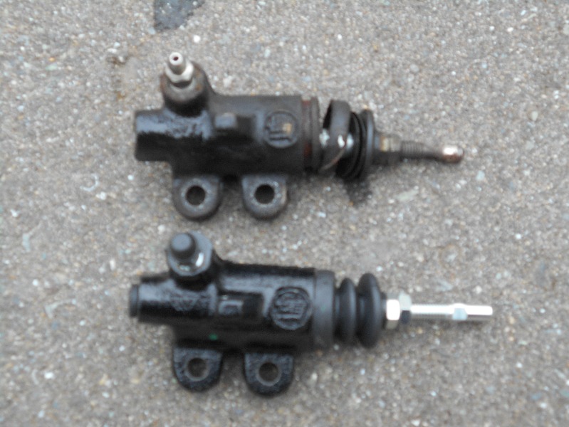 クラッチマスターシリンダー&レリーズシリンダーの交換（トヨタ