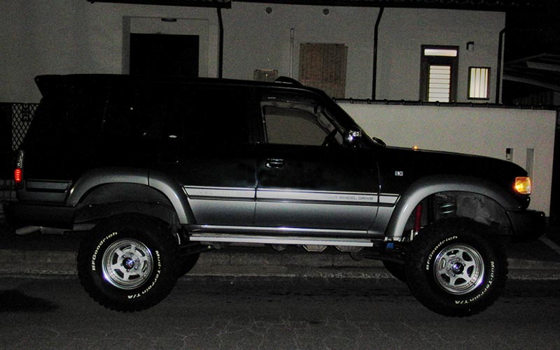 コイルスペーサー取り付け（トヨタ ランドクルーザー80・80系）by 大阪