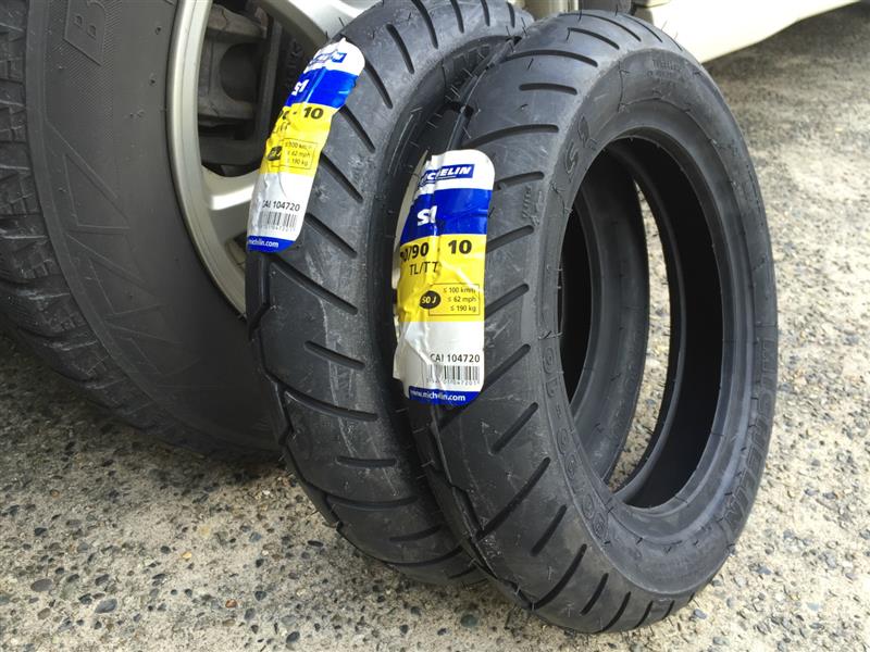 前後タイヤ交換（9003km）（ホンダ ライブディオZX）by たかちん