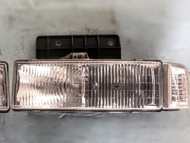 日本仕様ヘッドライトに取替（シボレー アストロ）by KAMIKAZE200