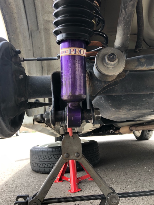リアショックの交換(タナベ サステックプロGF)（スズキ ワゴンR・MH21S