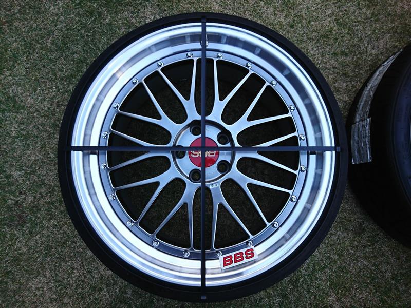 BBS LM Champion Edition にBBSリムステッカーを貼る（トヨタ アリスト