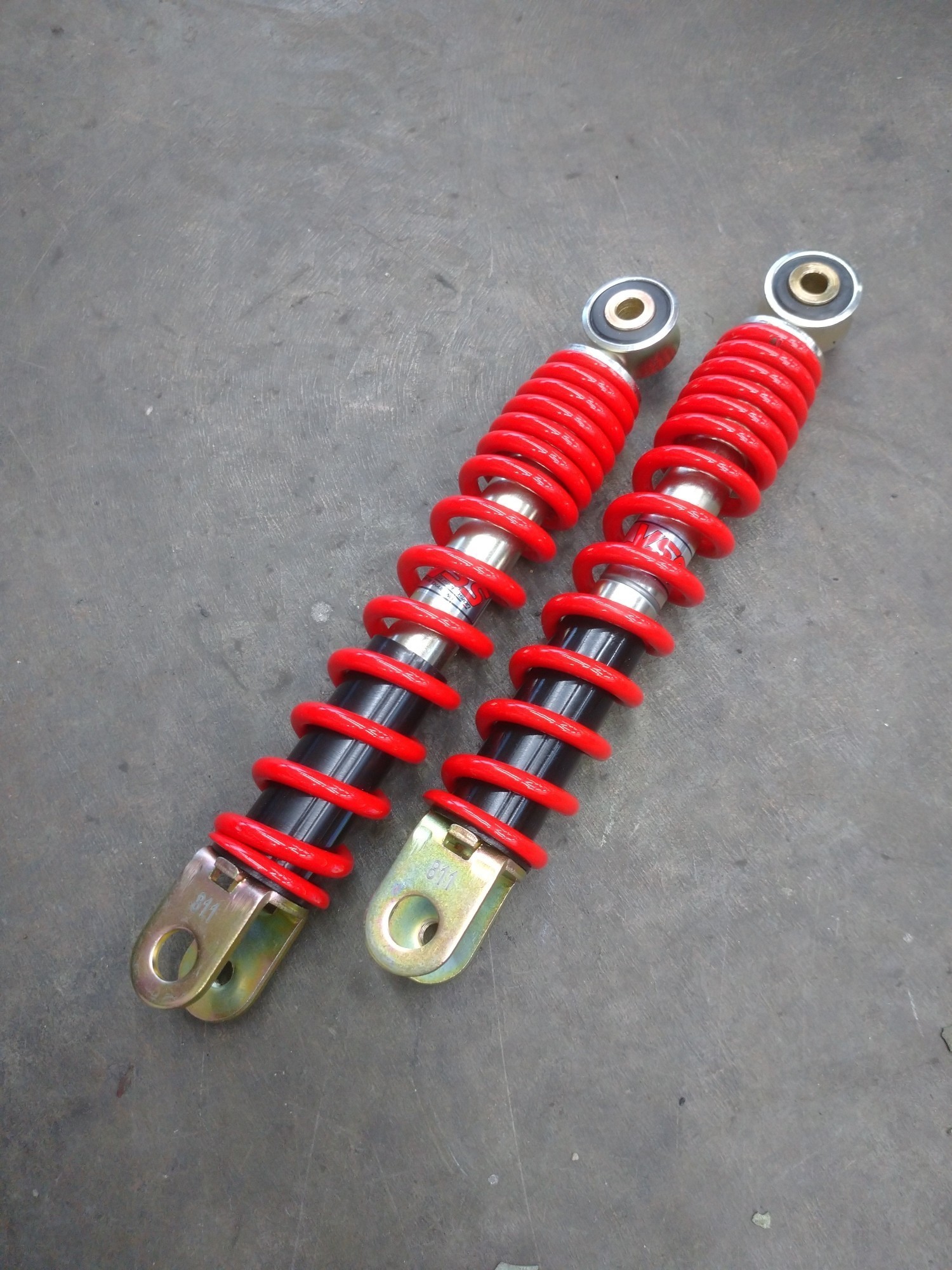 東京堂 YSS製 フロントサスペンション 約3巻きカット&取り付け