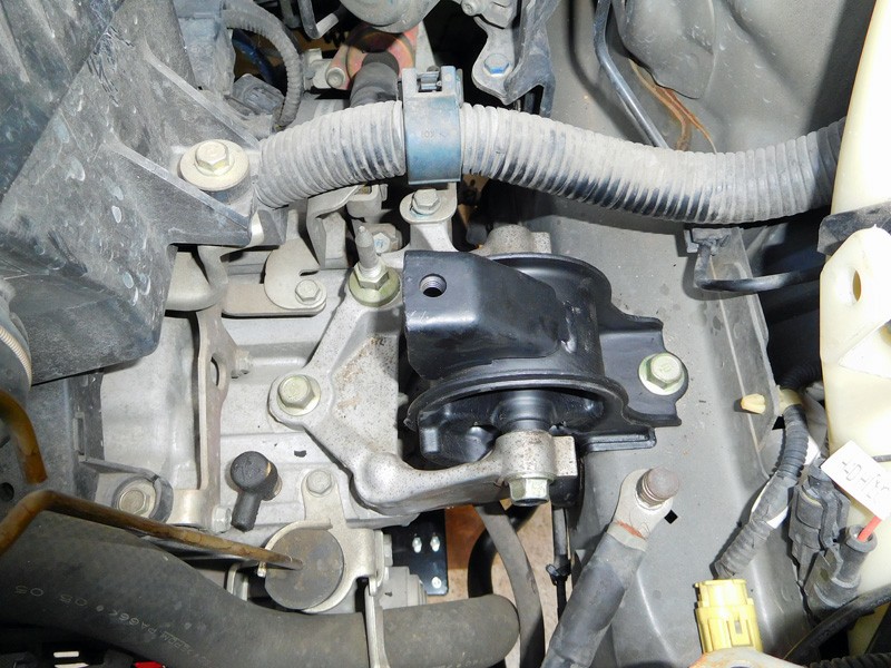 エンジンマウント2/3交換(その②)（ホンダ ライフ・JB5/6/7/8）by