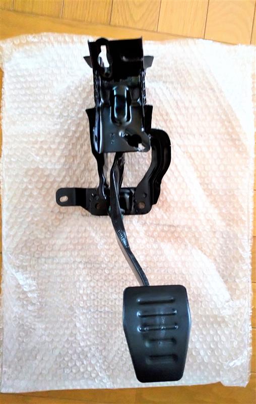 クラッチペダル交換！（日産 マーチ・K13）by Kenchan typeR - みんカラ