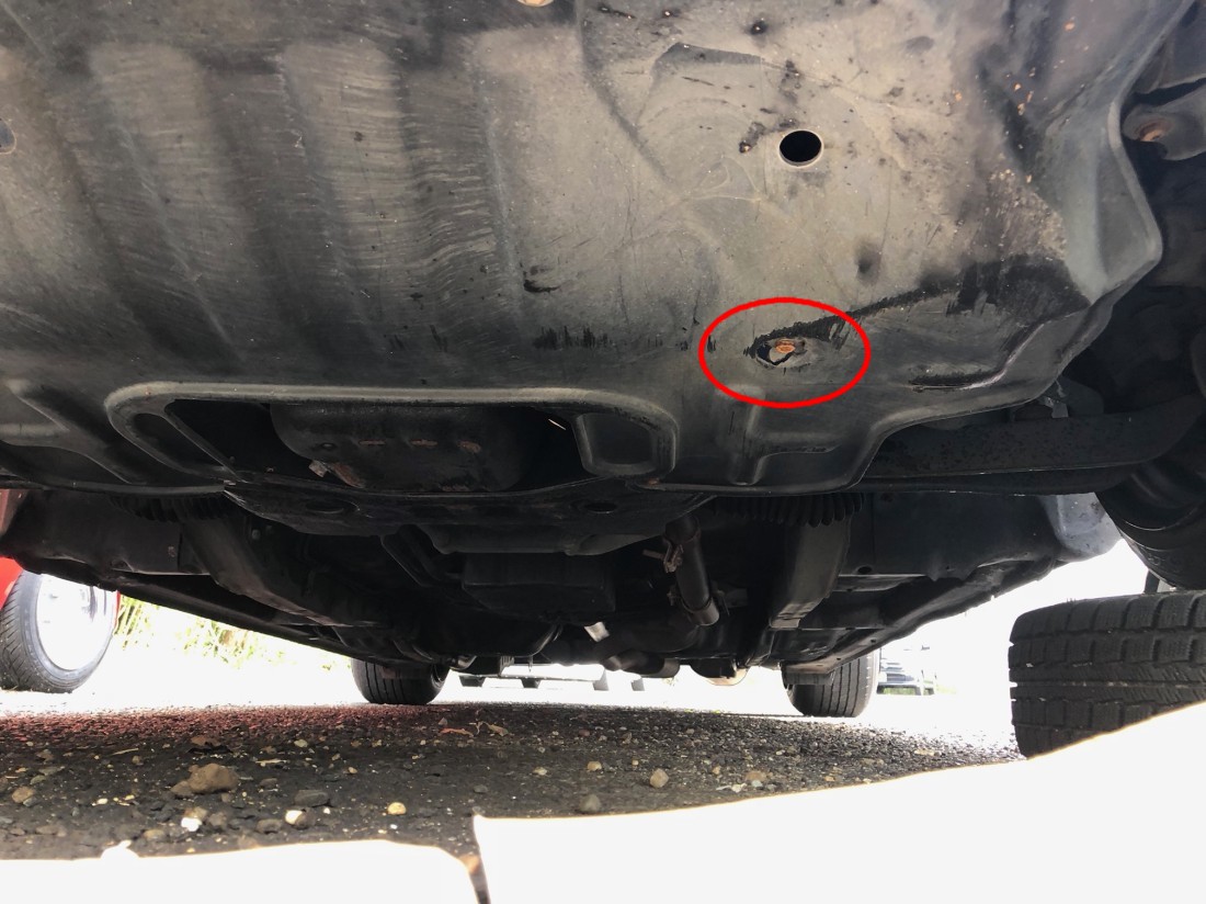 クラウンセダンに 純正オイルパンガード装着！」（トヨタ クラウン