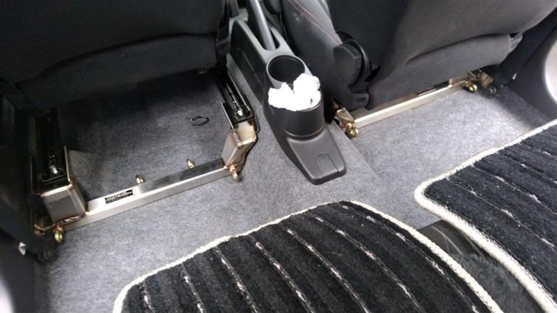 HPIフロアバー取り付け作業風景（スズキ アルトワークス・HA36S）by