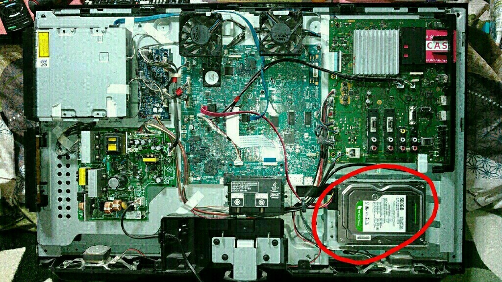 SONY・KDL-32EX30R ： 内蔵HDD交換、その1。（交換＆初期化）（その他