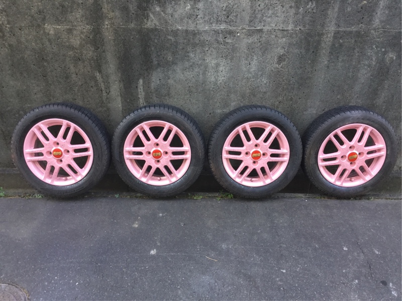 冬用ホイールをピンクに塗装し直す（ダイハツ タントカスタム・L350