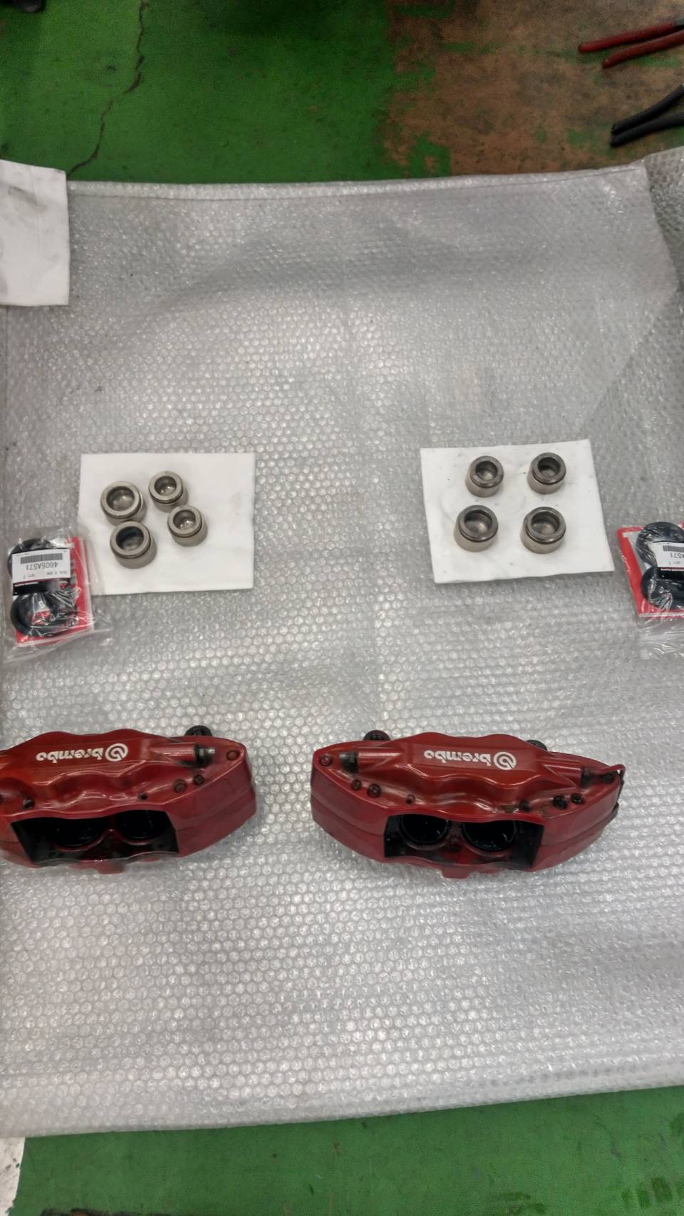 ブレンボキャリパーオーバーホール（三菱 ランサーエボリューションX