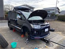 ショックアブソーバー交換（三菱 デリカD:5・CV1W/CV2W/CV4W/CV5W）by