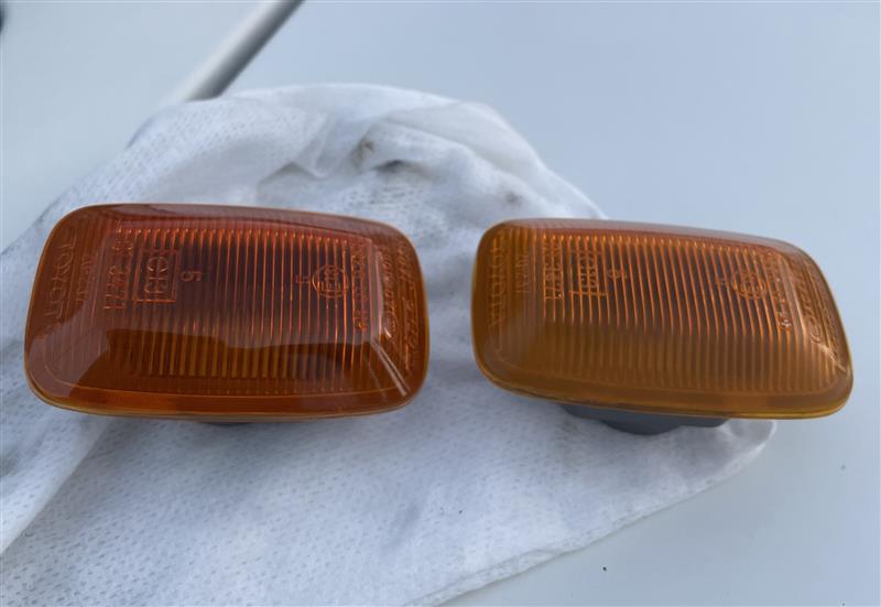 サイドターンシグナルランプレンズ交換（トヨタ FJクルーザー・GSJ15W