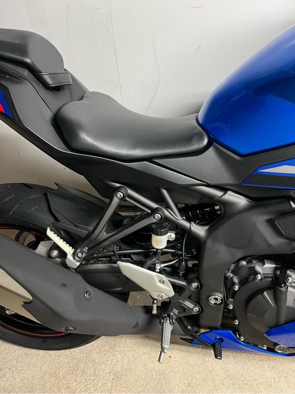 シート加工 (あんこ抜き)（カワサキ Ninja ZX-4R SE）by OYAGI7 - みんカラ