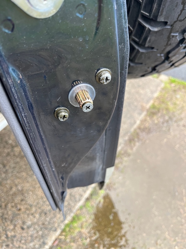 バックドア ドアハンドル折れ（トヨタ ランドクルーザープラド・70系