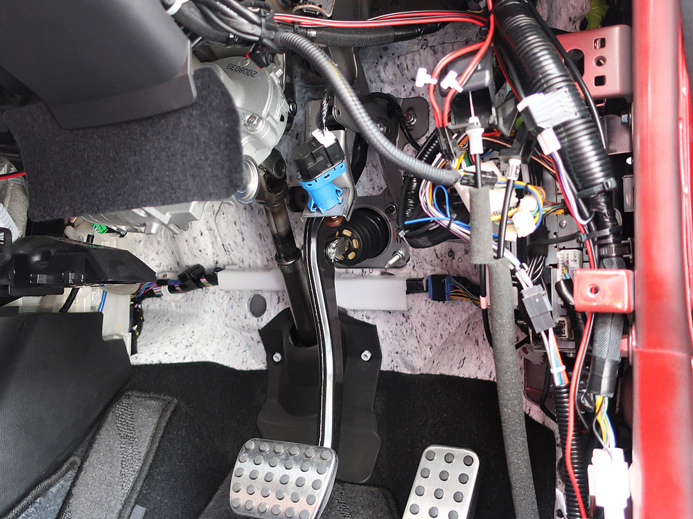 ブレーキペダルブレース装着❗️（マツダ CX-8・KG）by makoっち