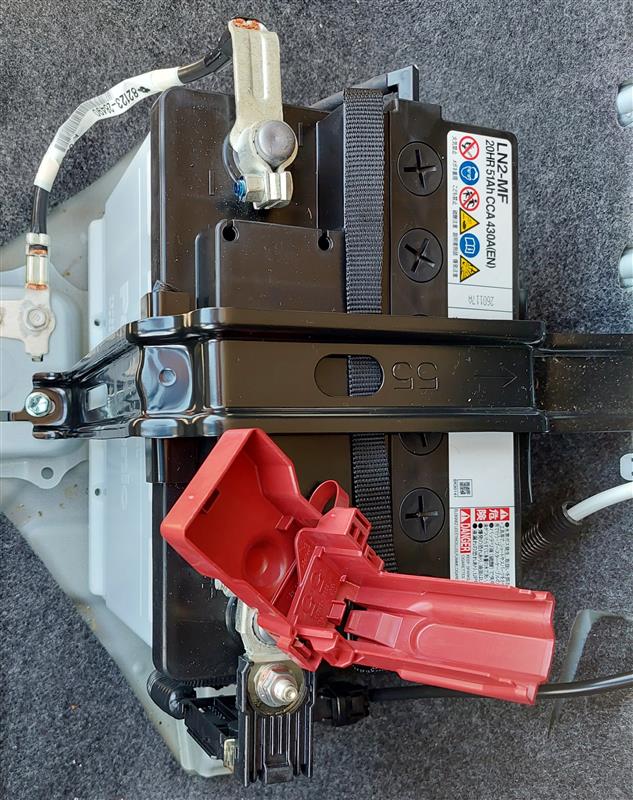 こ*け様 ZWR80 ハイブリッドバッテリー13万キロ