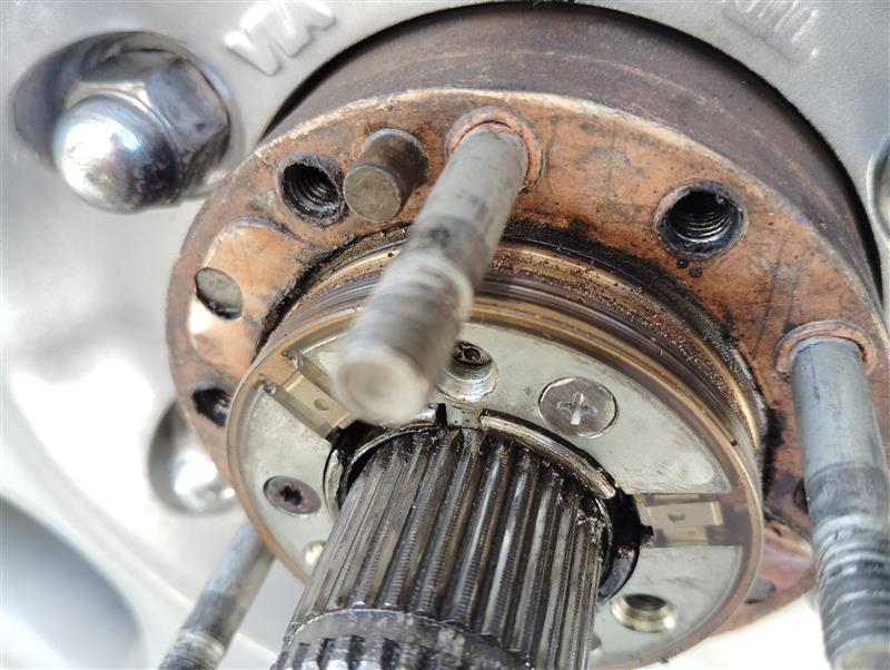 パワーロッキングハブ修理（トヨタ ランドクルーザー70・HZJ / PZJ