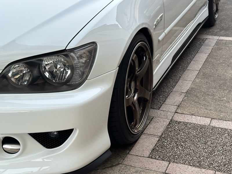 アルテッツァ SXE10 純正 サイドステップ 左右 カラーNo 040 k