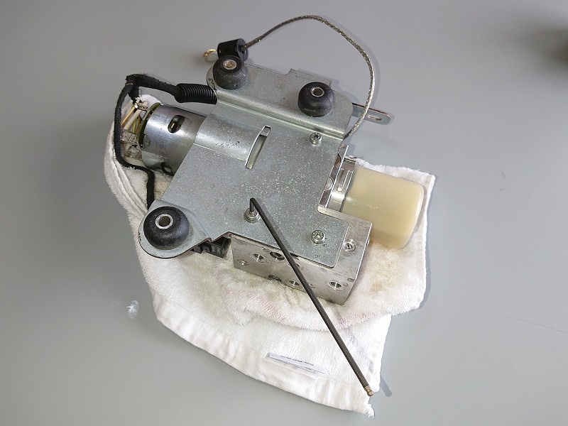 コペン アクティブトップのモーター交換で開閉時間を短縮を目論む