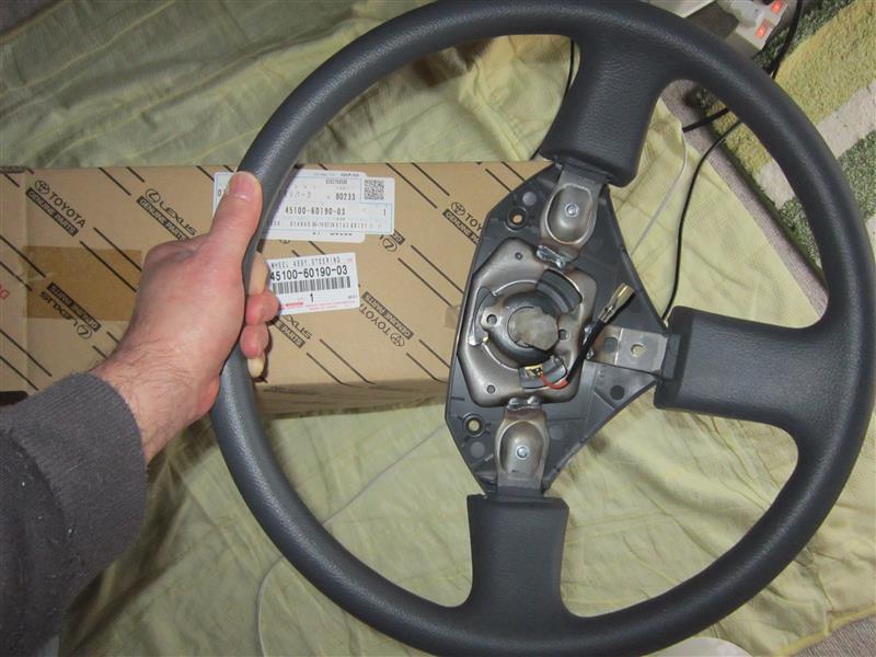 ランクル70 純正ステアリングホイール交換（加筆）（トヨタ
