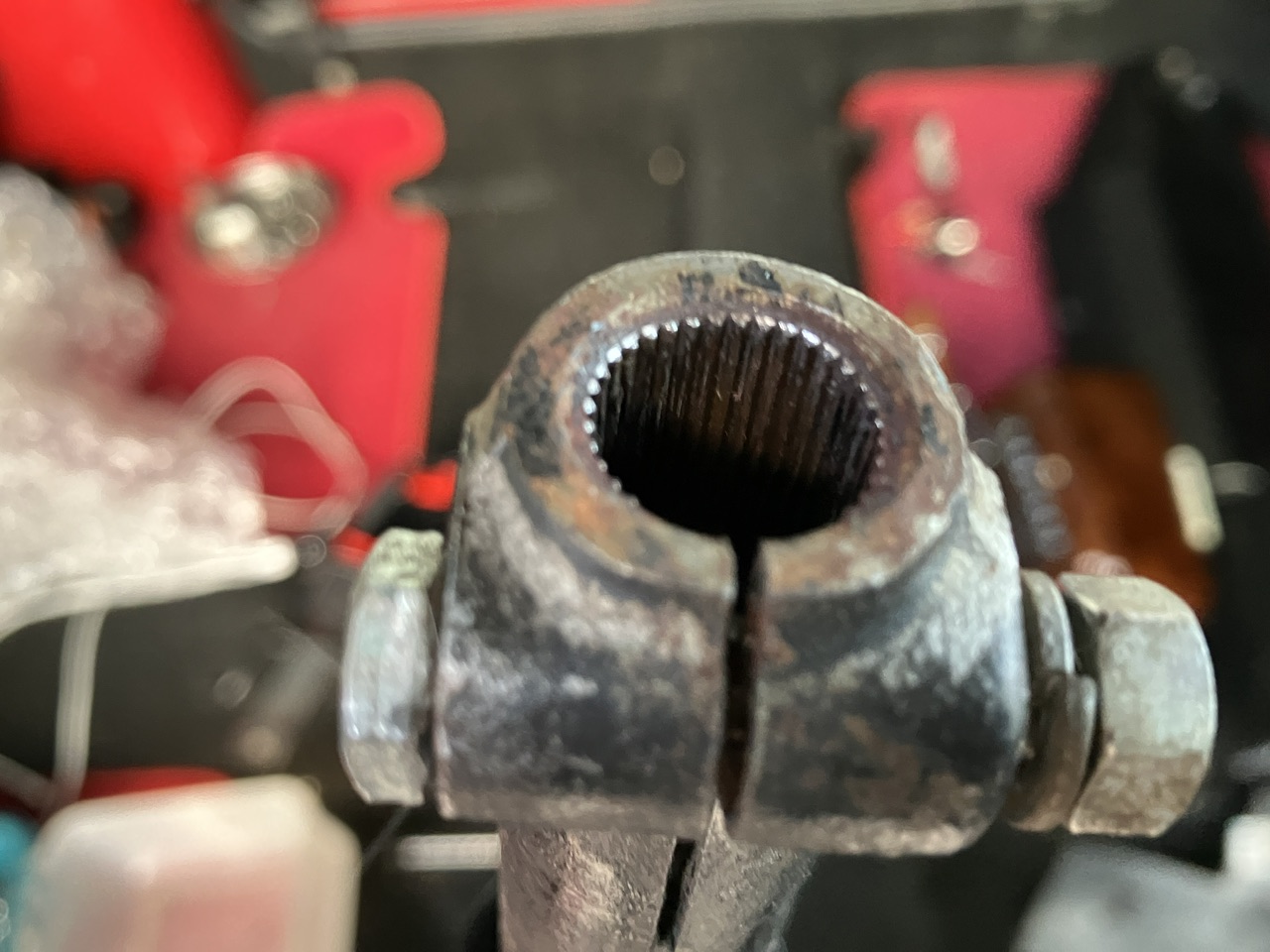 ステアリングシャフトとラックのスプライン確認（ローバー ミニ・MK X