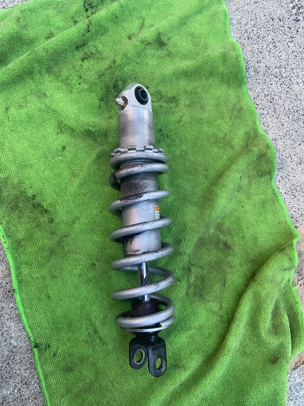 リアサスペンションメンテナンス（ヤマハ セロー250ファイナル