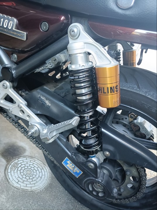 リアサスペンション交換(オーリンズレジェンドツインKA132)（カワサキ