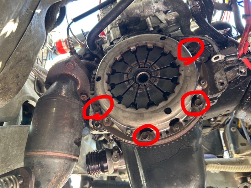 JB23 3型 前期に後期ミッションとJB64のシフトリンクを取り付ける。③