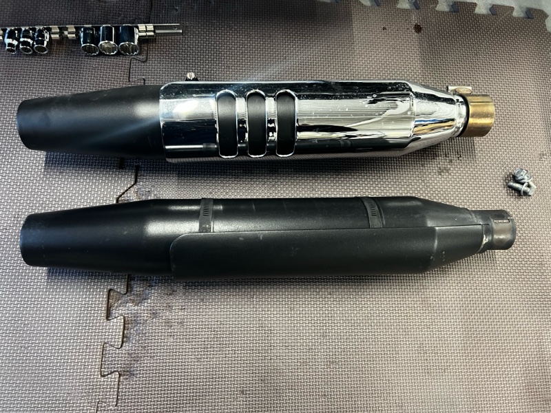 北米マフラー 12mmパンチアウト 交換（ハーレーダビッドソン XL1200X