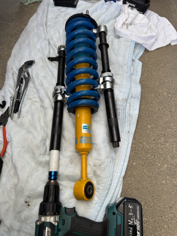 アッパーアーム交換 TGS X-Fang（トヨタ ランドクルーザープラド・150