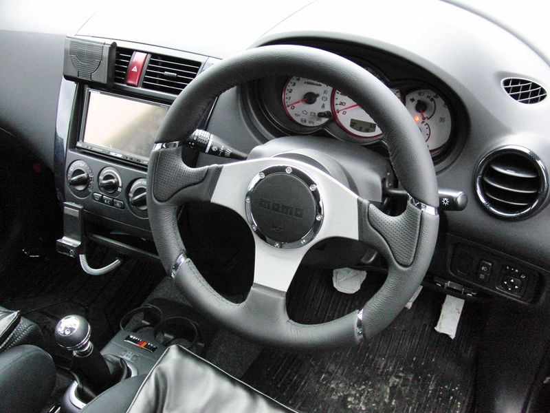 Millenium Steering Wheel momo(モモ)のステアリングの口コミ・パーツ
