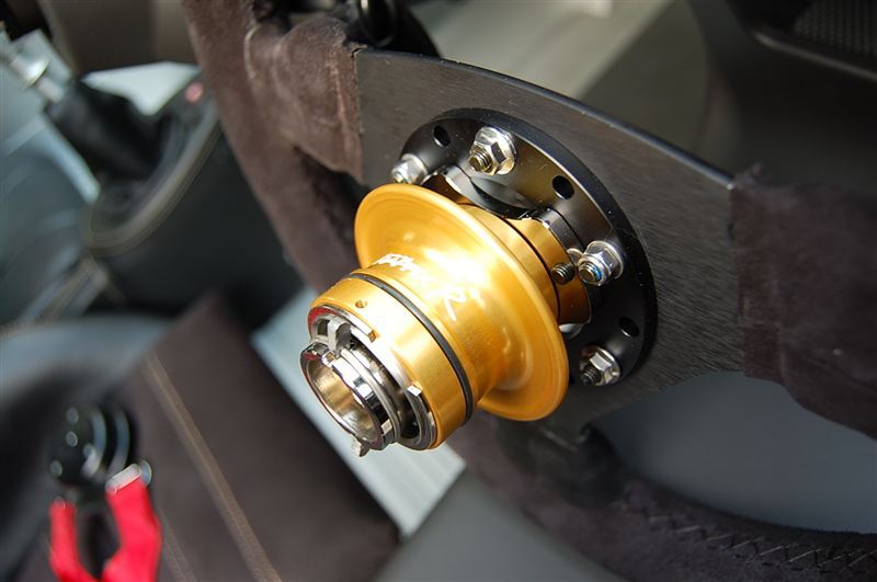 ラフィックスレーシング Works Bell(ワークスベル)のステアリングボス