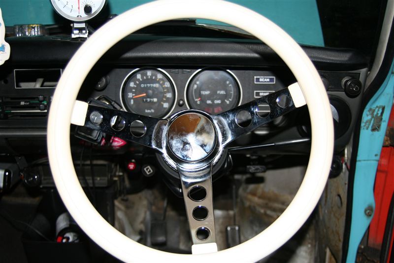 ホワイトビニールグリップ ステアリングホイール MOON EYES(ムーン