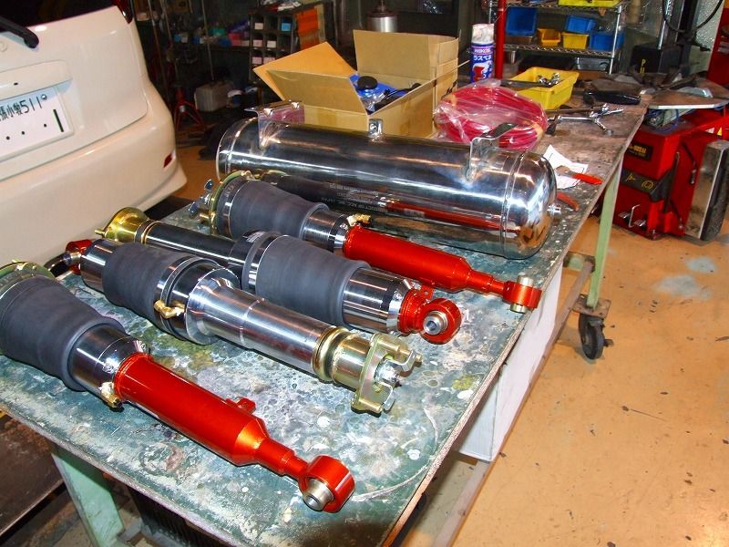 AIR BOMBER ACC inc.(エーシーシー)のエアサスキットの口コミ・パーツ